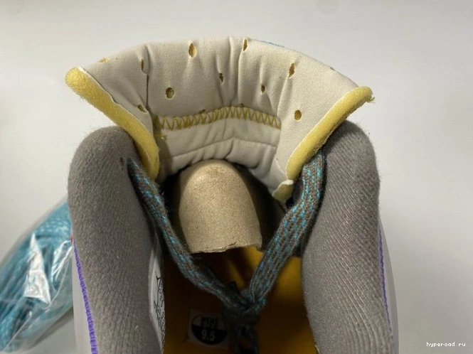 4 Air Moss Desert DJ5718-300 x SP Jordan Union 1101